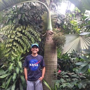 Meet your Posher, Josue